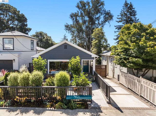 3954 Forest Hill Ave, Oakland, CA 94602