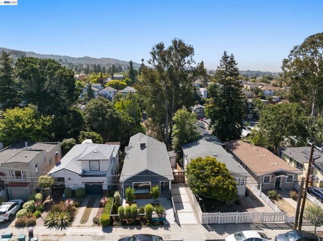 3954 Forest Hill Ave, Oakland, CA 94602