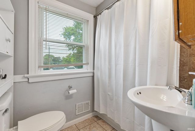 2015 Jessie Avenue, Fort Wayne, IN 46808