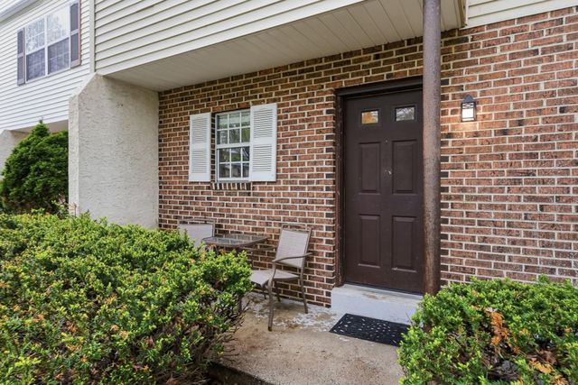 262 CARLYN CT, Downingtown, PA 19335
