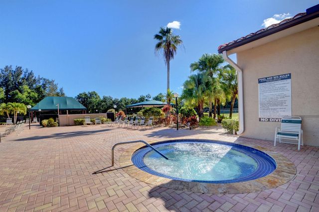 6140 Long Key Lane, Boynton Beach, FL 33472