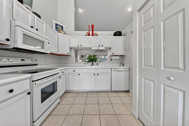 6140 Long Key Lane, Boynton Beach, FL 33472