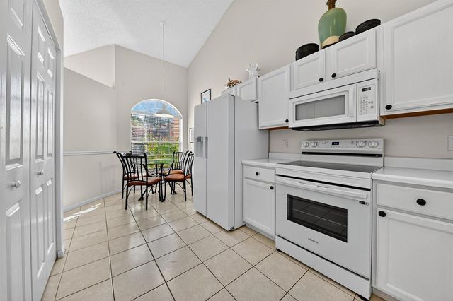 6140 Long Key Lane, Boynton Beach, FL 33472
