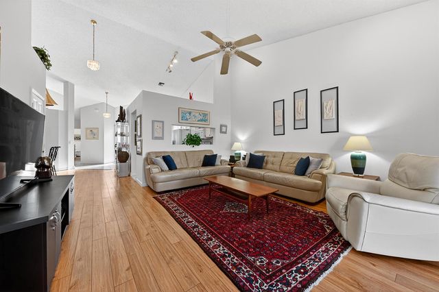 6140 Long Key Lane, Boynton Beach, FL 33472