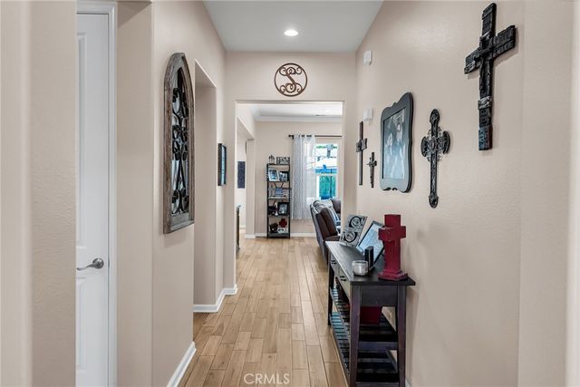 3309 Paseo De Valle, Riverside, CA 92503