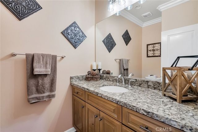 3309 Paseo De Valle, Riverside, CA 92503