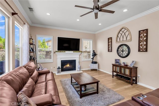 3309 Paseo De Valle, Riverside, CA 92503