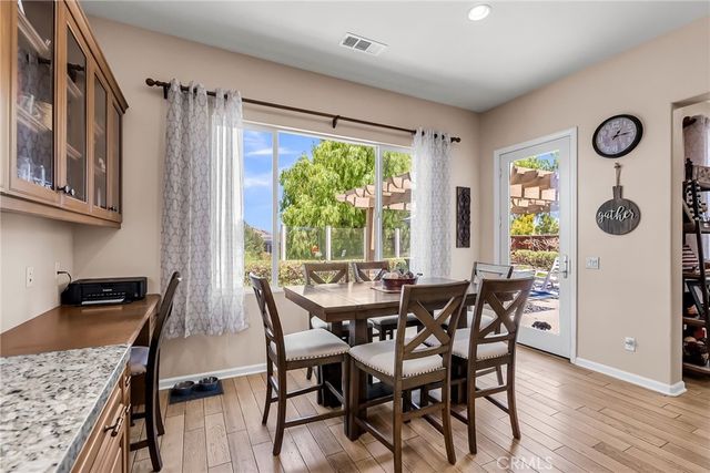 3309 Paseo De Valle, Riverside, CA 92503