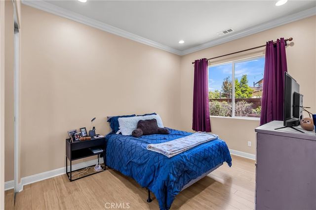 3309 Paseo De Valle, Riverside, CA 92503