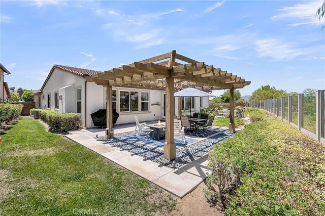 3309 Paseo De Valle, Riverside, CA 92503