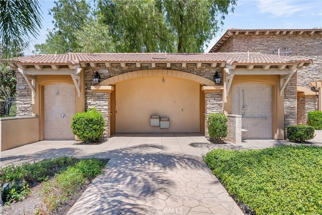 3309 Paseo De Valle, Riverside, CA 92503