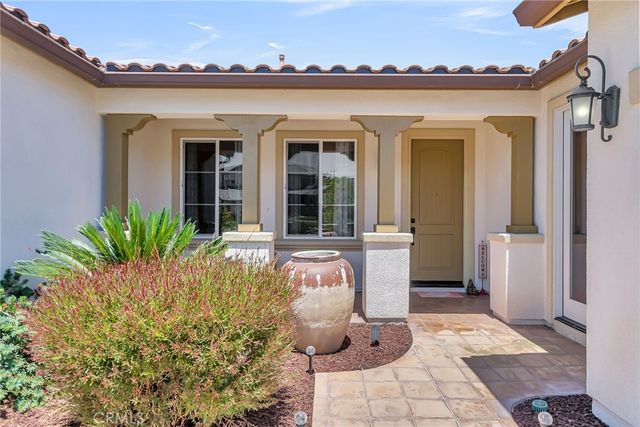 3309 Paseo De Valle, Riverside, CA 92503