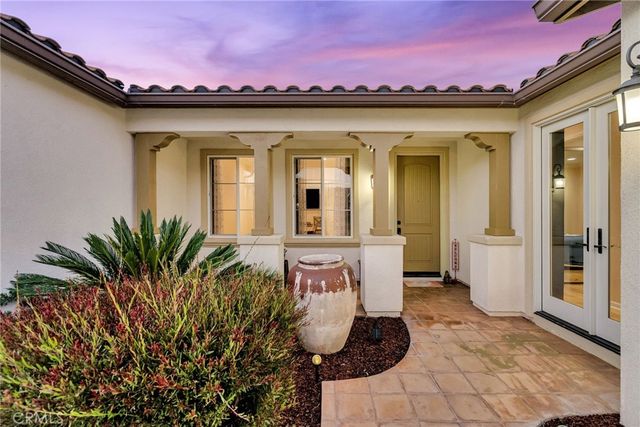 3309 Paseo De Valle, Riverside, CA 92503