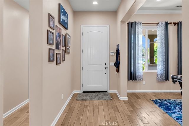 3309 Paseo De Valle, Riverside, CA 92503