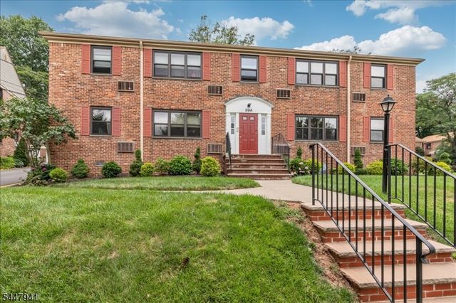 39 Sandra Circle 1, Westfield Town, NJ 07090