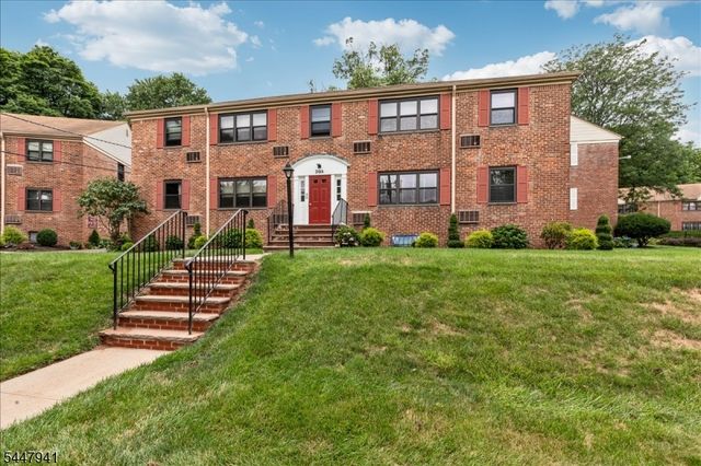 39 Sandra Circle 1, Westfield Town, NJ 07090