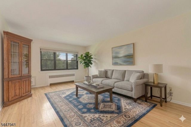 39 Sandra Circle 1, Westfield Town, NJ 07090