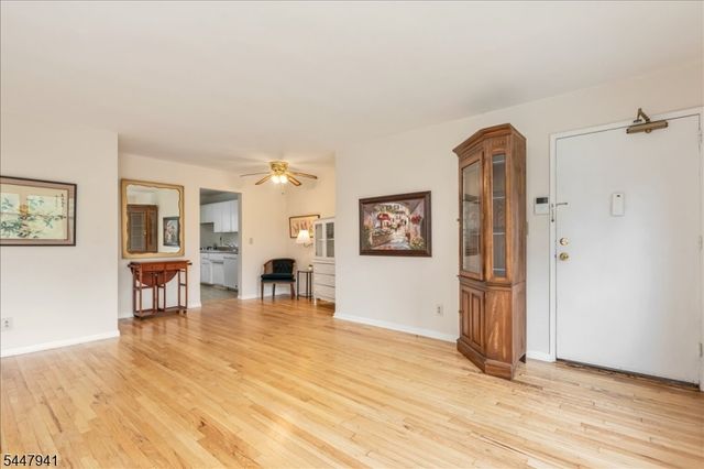 39 Sandra Circle 1, Westfield Town, NJ 07090
