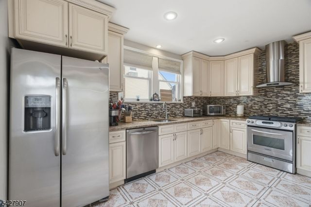 145 Sheridan Ave, Roselle Park Boro, NJ 07204