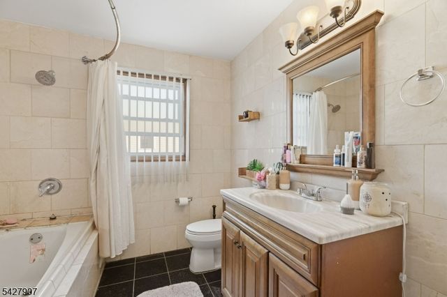 145 Sheridan Ave, Roselle Park Boro, NJ 07204