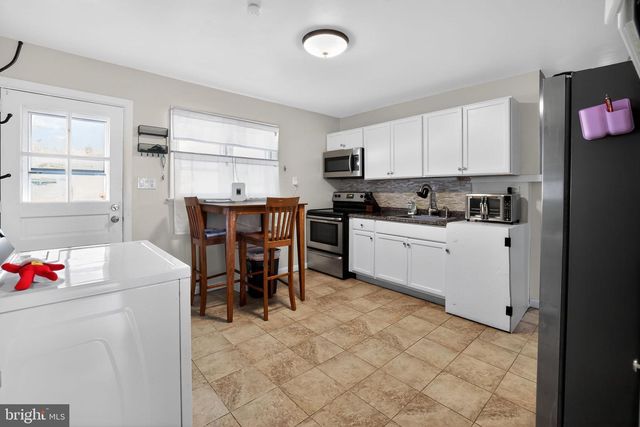 313 W WALNUT ST, Pottstown, PA 19464