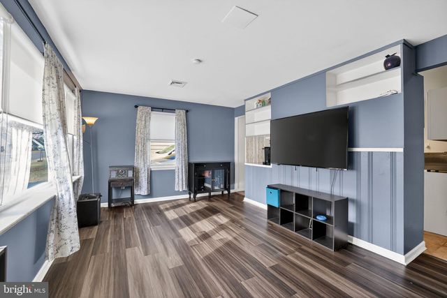 313 W WALNUT ST, Pottstown, PA 19464