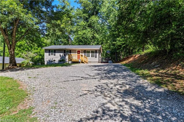 848 Huffman River Lane, Purlear, NC 28665