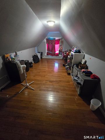 18-20 Clinton Avenue, Bridgeport, CT 06605