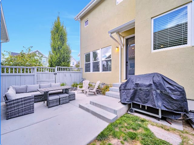 11371 S ABBEY MILL DR, South Jordan, UT 84009