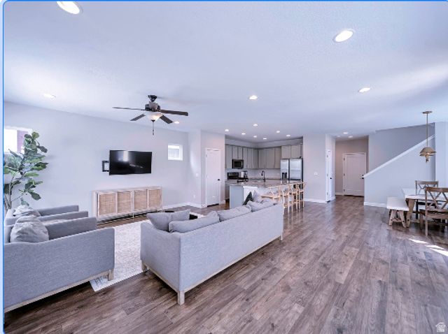 11371 S ABBEY MILL DR, South Jordan, UT 84009