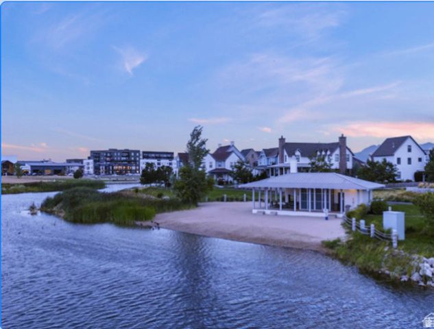 11371 S ABBEY MILL DR, South Jordan, UT 84009