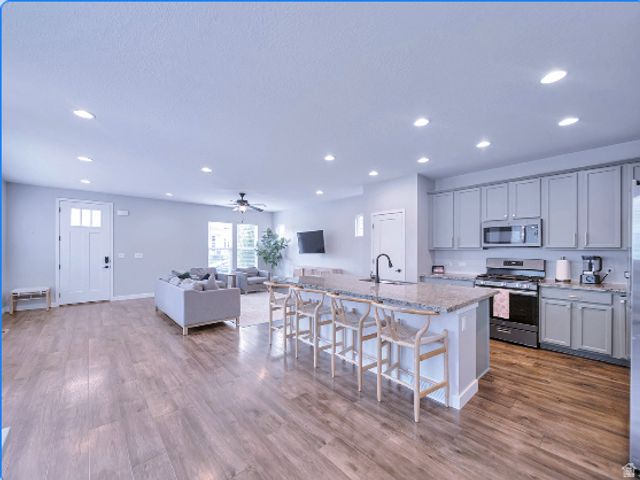 11371 S ABBEY MILL DR, South Jordan, UT 84009