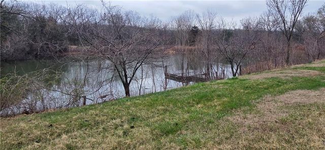 939 E 1264 Road, Lawrence, KS 66047