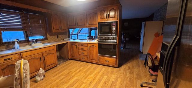 939 E 1264 Road, Lawrence, KS 66047