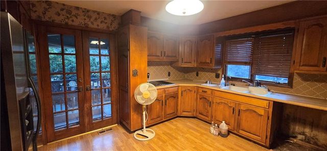 939 E 1264 Road, Lawrence, KS 66047