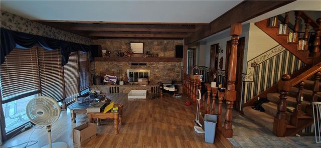 939 E 1264 Road, Lawrence, KS 66047