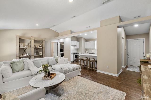 327 El Matador Trl, Pensacola, FL 32506