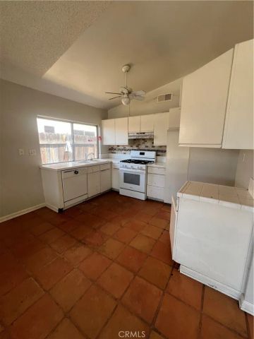 13177 Tonikan, Moreno Valley, CA 92553