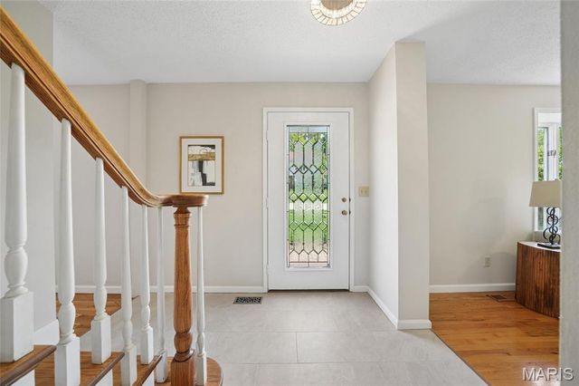 463 Maymont Drive, Ballwin, MO 63011