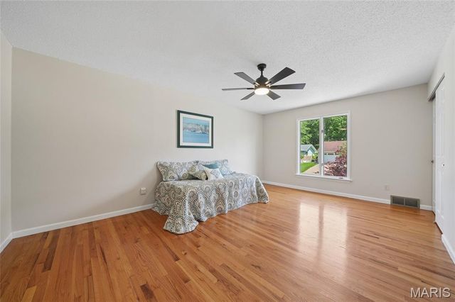 463 Maymont Drive, Ballwin, MO 63011