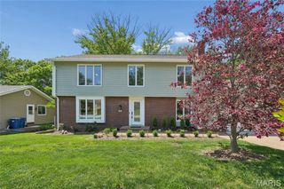 463 Maymont Drive, Ballwin, MO 63011