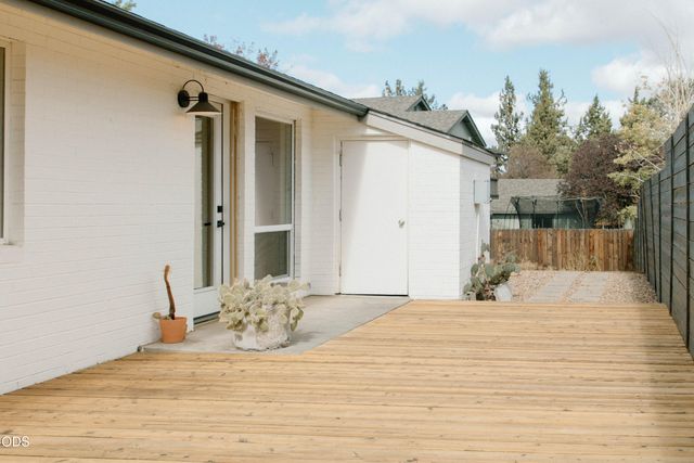 1882 NE Diablo Way, Bend, OR 97701