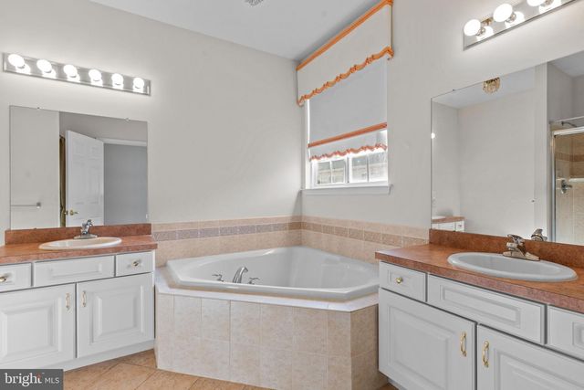 920 NATHANIEL TRL, Warwick, PA 18974