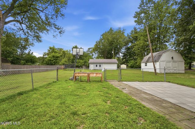 6012 Greenacre Road, Toledo, OH 43615
