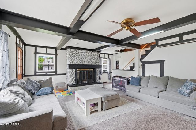 6012 Greenacre Road, Toledo, OH 43615