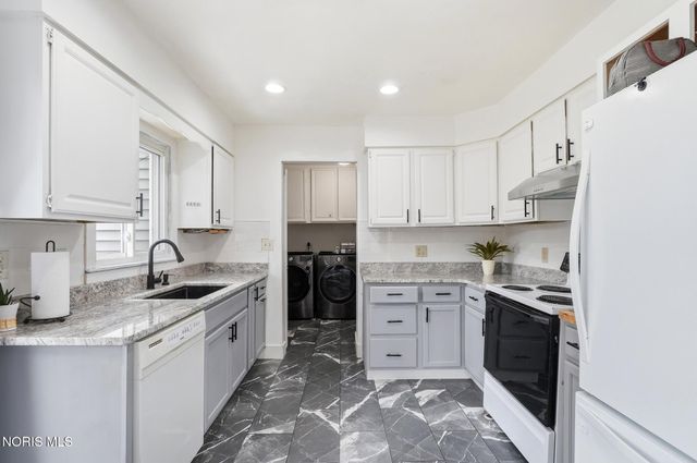 6012 Greenacre Road, Toledo, OH 43615