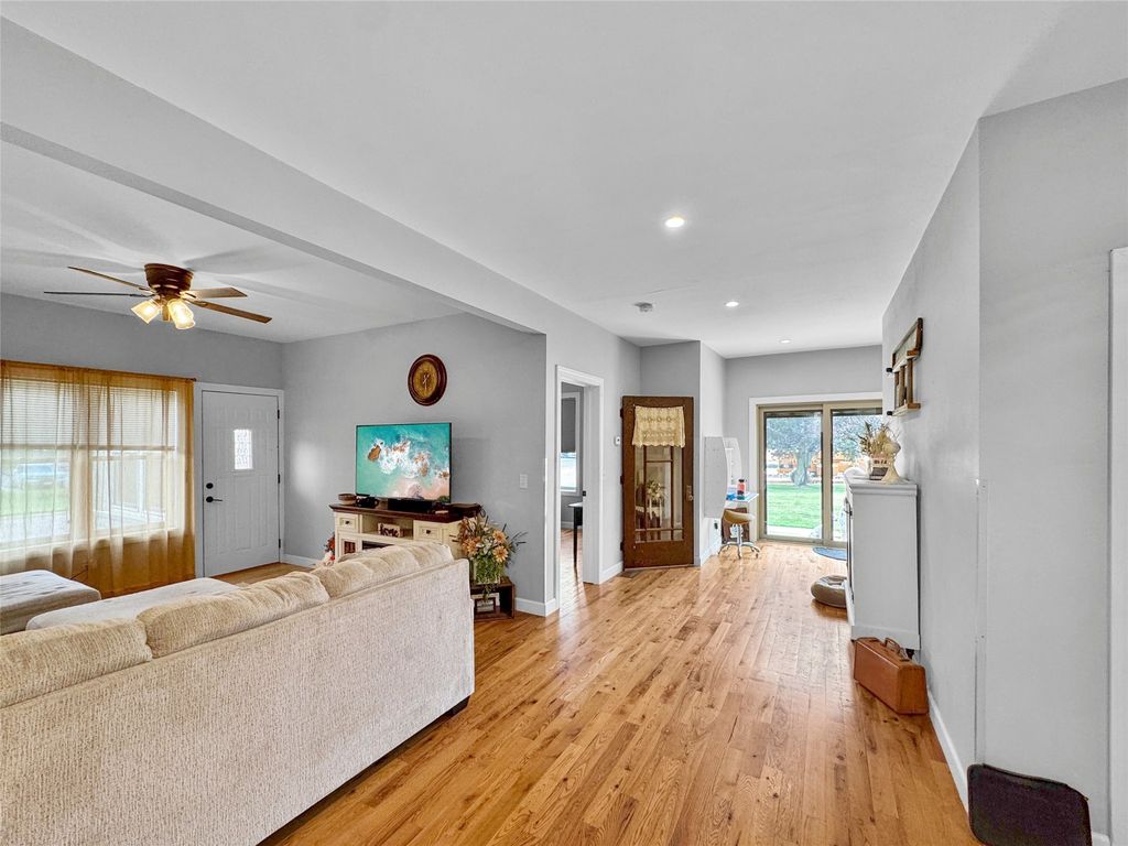 Image 12 of property listing at 1305 Warren Street, Chippewa Falls, WI 54729