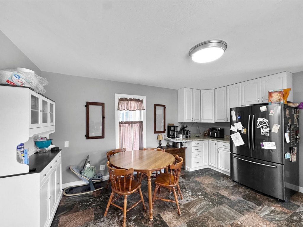 Image 19 of property listing at 1305 Warren Street, Chippewa Falls, WI 54729
