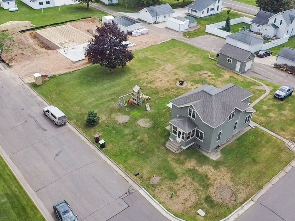 Image 57 of property listing at 1305 Warren Street, Chippewa Falls, WI 54729