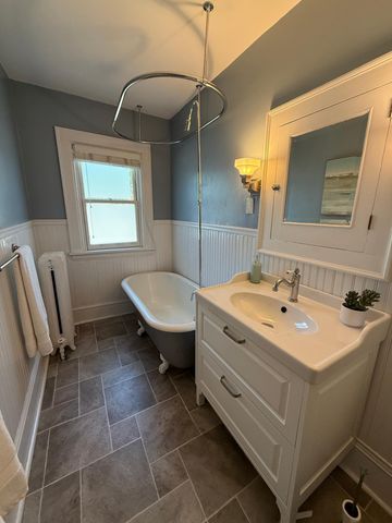 2006 Fremont Avenue S, Minneapolis, MN 55405